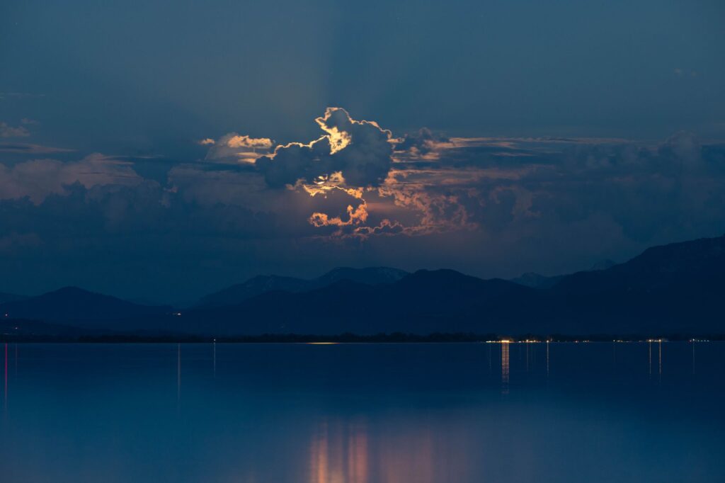 Luz Mala: Argentina and Uruguay’s Ghost Light Legend